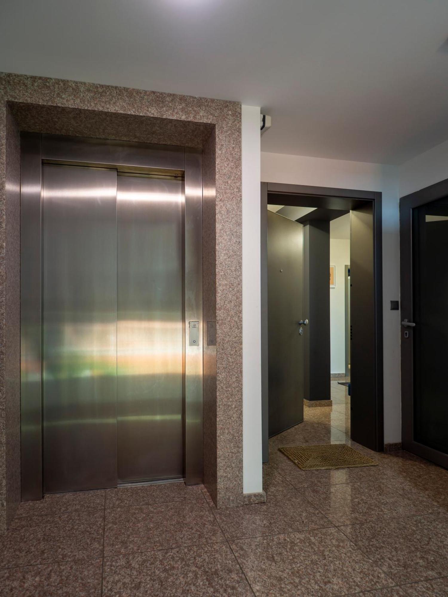 Vertigo2 Huge Apartment 2 Bedrooms Balcony Parking ソフィア エクステリア 写真